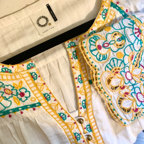 “Bisbee” embroidered top - Picture 6 of 7